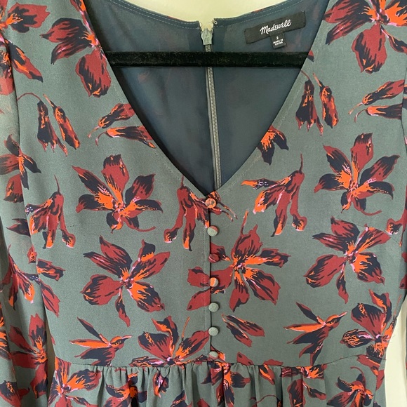 Madewell Dress **perfect for fall** - Picture 2 of 8